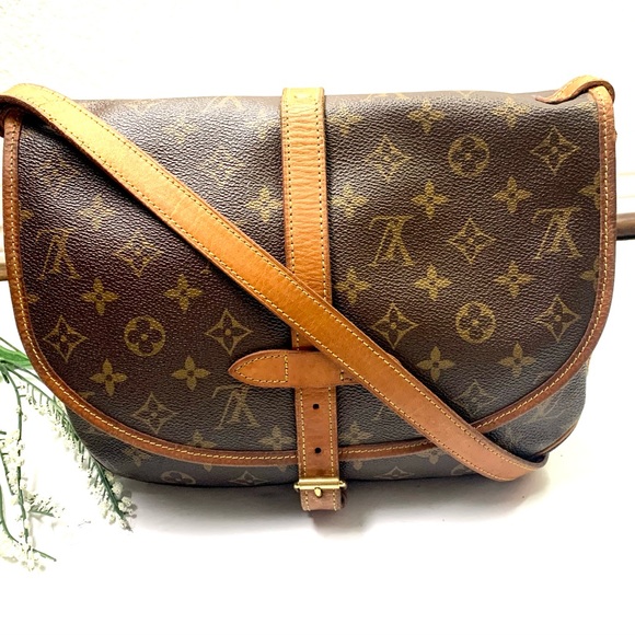 Louis Vuitton Handbags - Louis Vuitton Saumur 30 Monogram Shoulder/Crossbody Bag Vintage